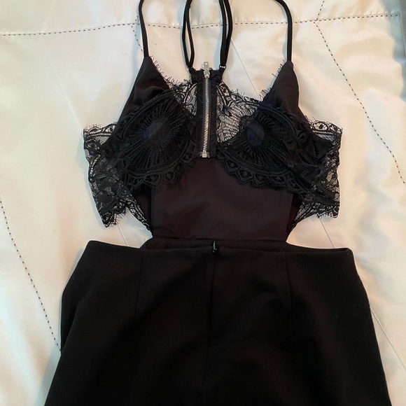 Superdown Belinda LBD - Picture 3 of 4